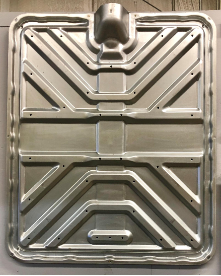 Large Drawn stamped panel for oil container